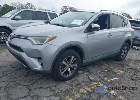 2016 Toyota Rav4 Xle z USA, uszkodzony, nr VIN 2T3WFREV2GW261539